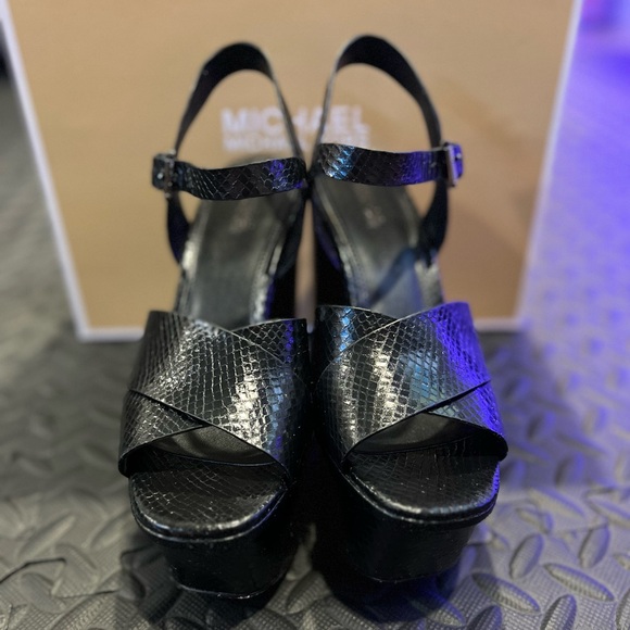 Michael Kors Diva Platform Wedge Snake Embossed - Picture 5 of 5